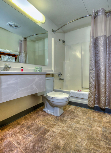 Bathroom 4, Super 8 by Wyndham Jackson Hole, Teton