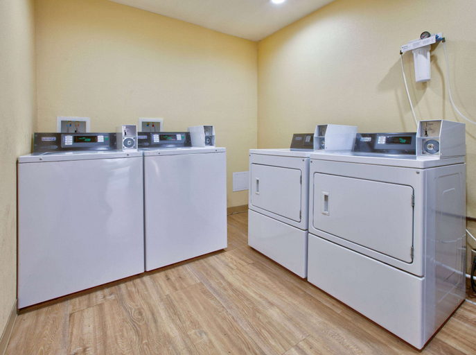 Others 5, Days Inn by Wyndham Batesville, Panola