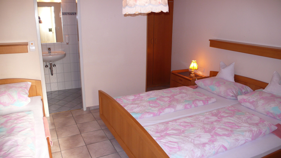 Bedroom 2, Hotel Anika, Breisgau-Hochschwarzwald