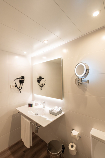 Bathroom 4, Atenea Rekord Suites Barcelona, Barcelona