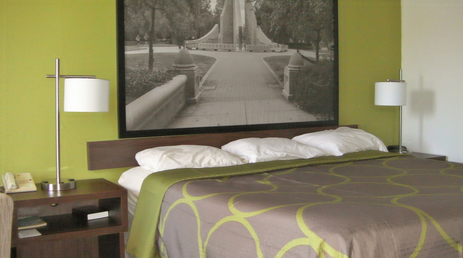 Bedroom 3, Super 8 by Wyndham Lafayette, Tippecanoe