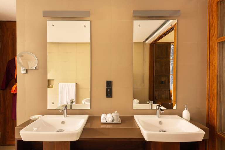 Bathroom 5, Jetwing Kandy Gallery, A Luxury Reserve, Kundasale