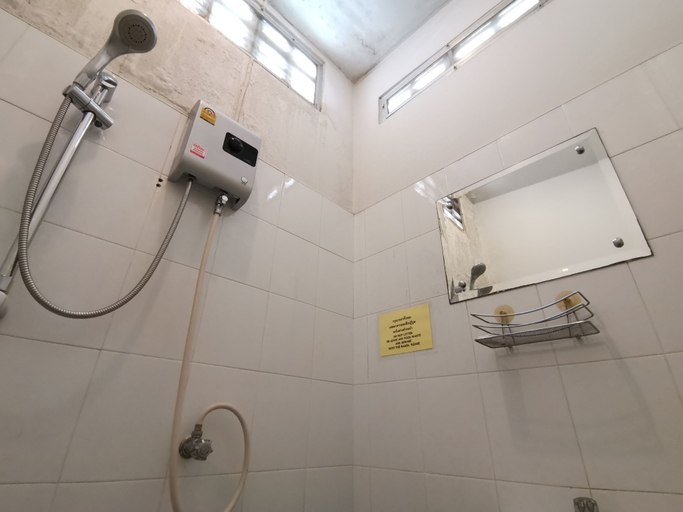 Bathroom 3, Samran Residence, Mueang Krabi