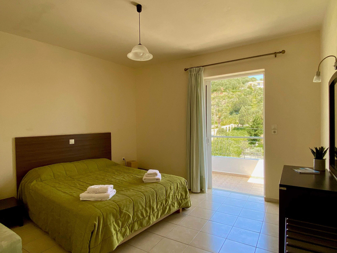 Bedroom 2, Manolis Apartments, Crete