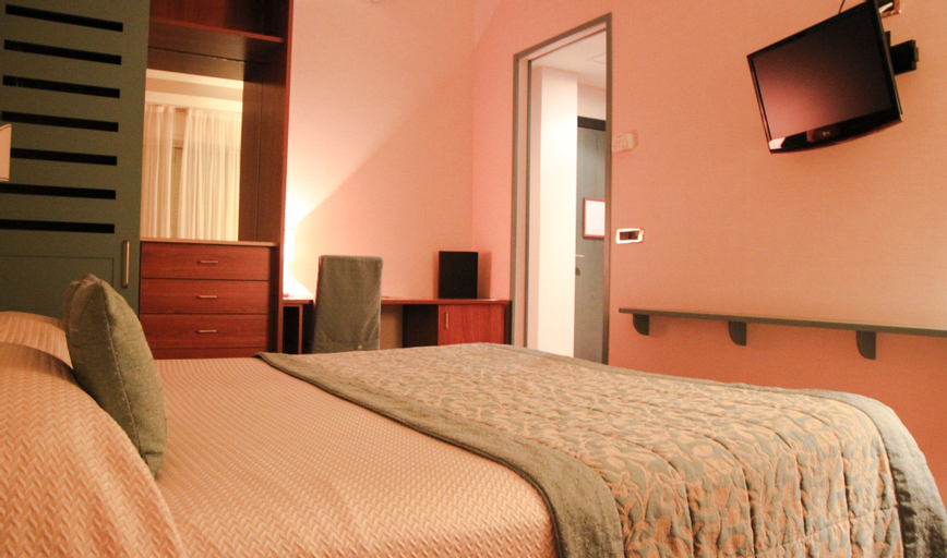 Bedroom 16