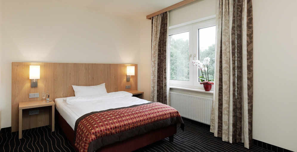 Bedroom 4, Berghotel Hohe Mark, Borken