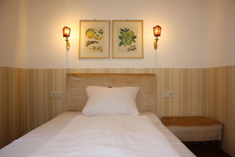 Bedroom 4, Hotel Deutscher Kaiser, Nürnberg