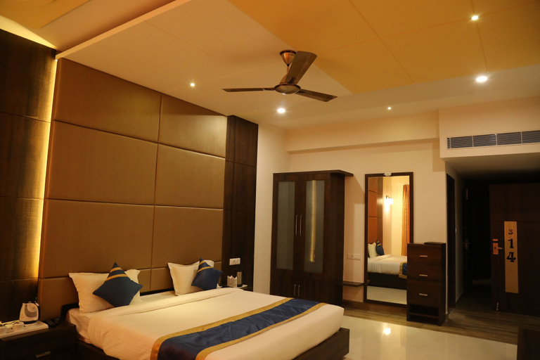 Bedroom 4, Hotel Golden Fortune, Azamgarh