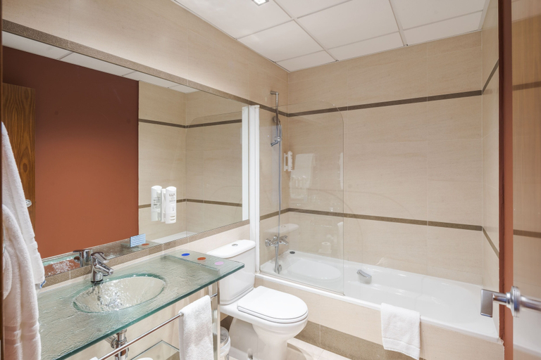 Bathroom 4, Hotel Rice Bulevar, Burgos