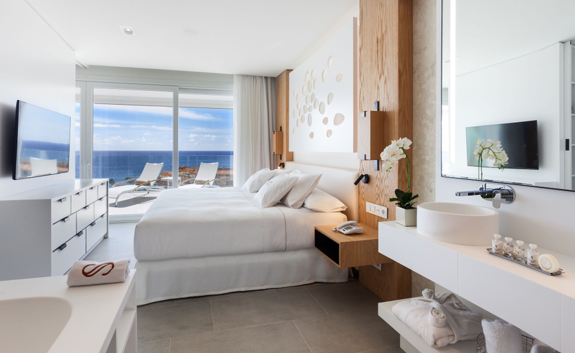 Bedroom 4, Royal Hideaway Corales Suites, part of Barceló Hotel Group, Santa Cruz de Tenerife