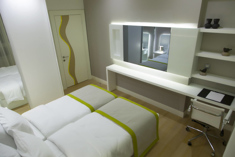 Bedroom 3, The Leos Residence, Beşiktaş