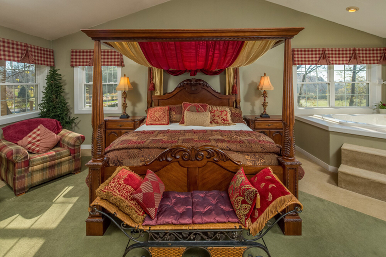 Bedroom 2, Goldmoor Inn, Jo Daviess