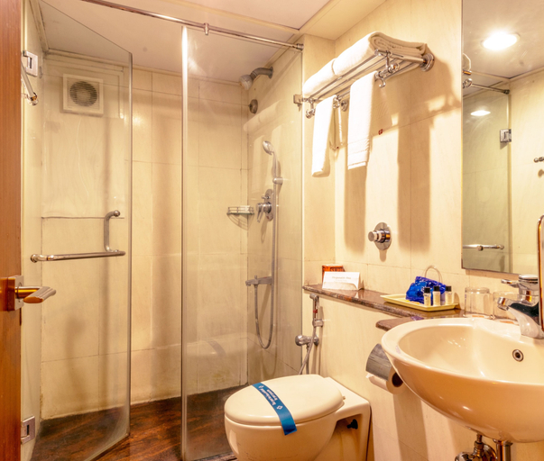 Bathroom 3, Octave Suites Residency Rd, Bangalore
