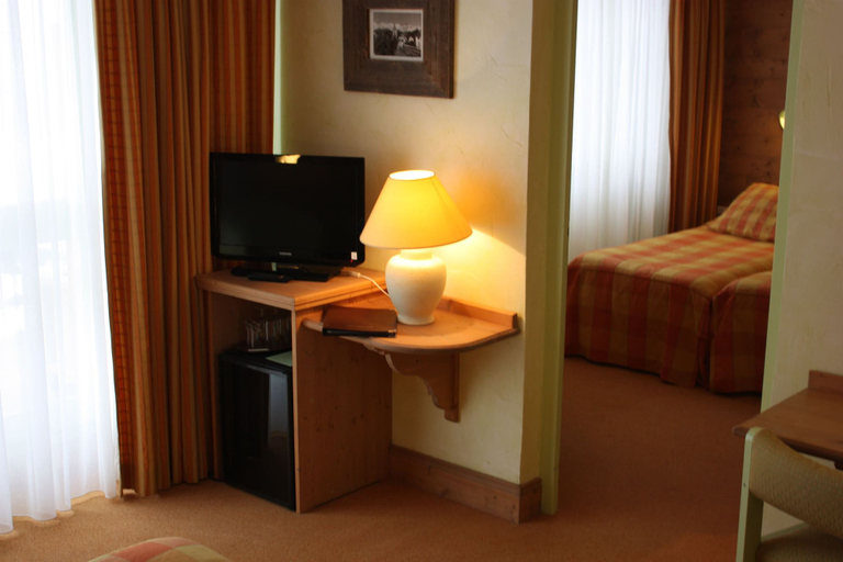 Bedroom 3, Hotel le Chalet, Isère