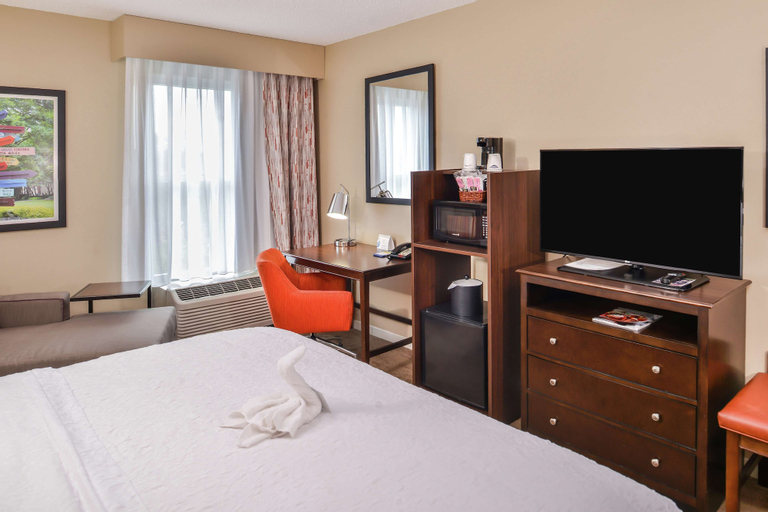 Bedroom 28