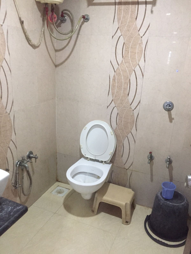 Bathroom 4, Hotel Long Stay, Ahmadabad
