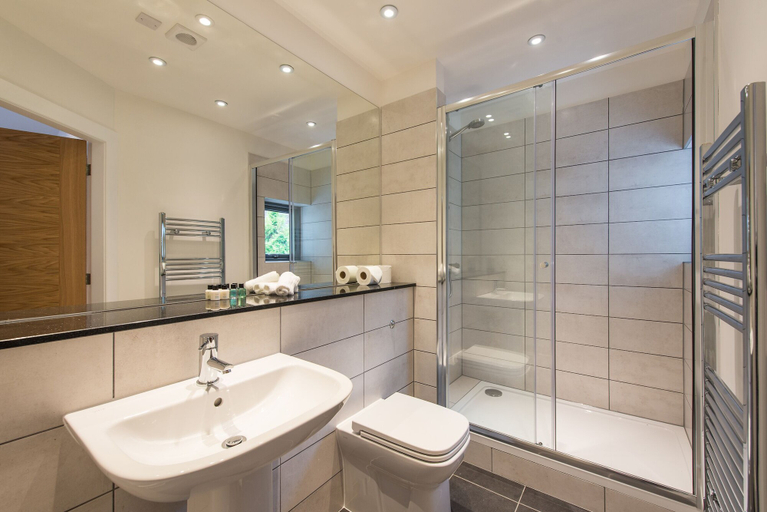 Bathroom, Taymouth Marina-1 Loch View, Perthshire and Kinross