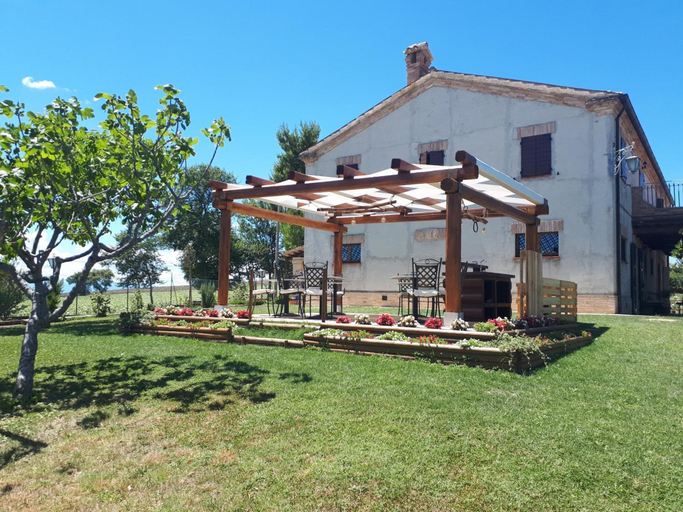 Exterior & Views 2, B&B I Pini Di Storaco, Ancona