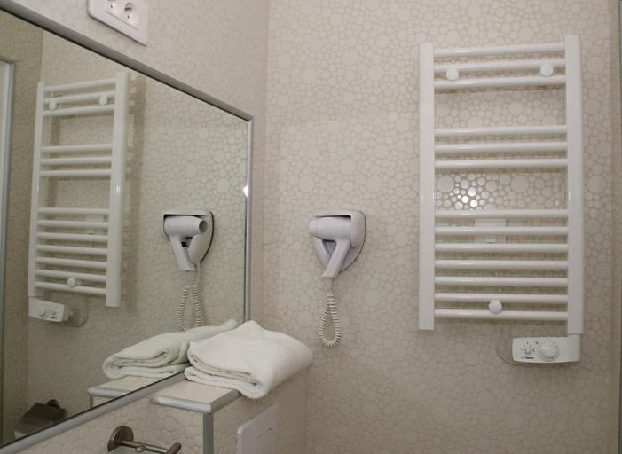 Bathroom 3, Hôtel Bonne Nouvelle Paris, Paris