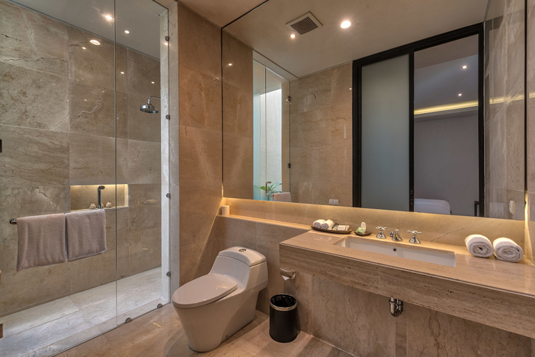 Bathroom 4, Kemangi Bed & Breakfast, Lombok