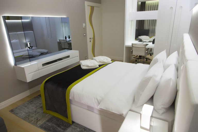 Bedroom 2, The Leos Residence, Beşiktaş