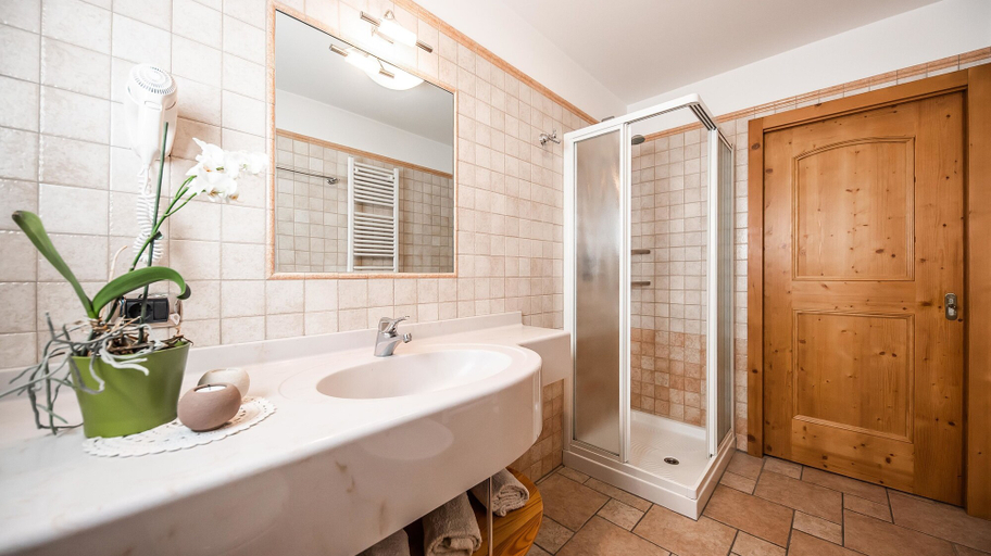 Bathroom 5, Chalet Mottolino, Sondrio