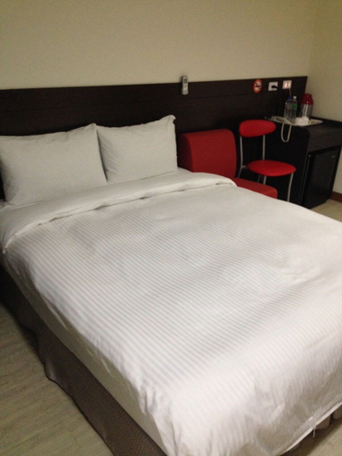 Bedroom 5, Big Bear Hotel, Kaohsiung