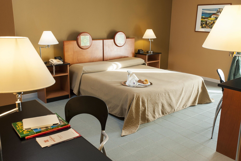 Bedroom 3, Albergo Athenaeum, Palermo