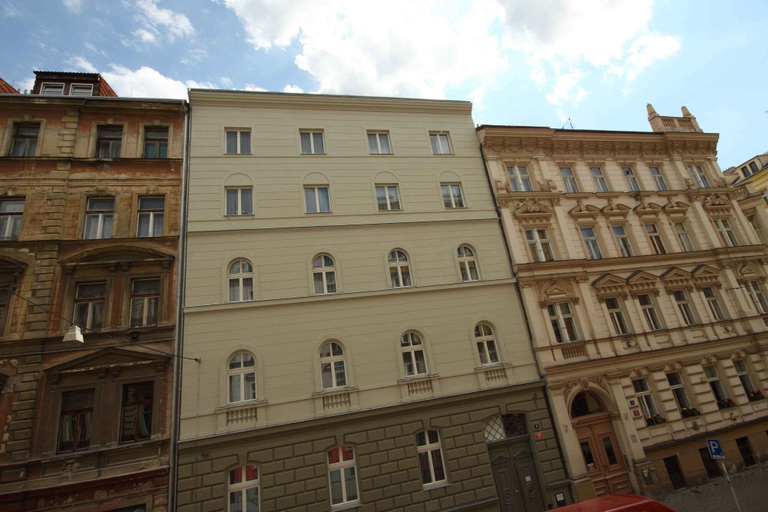 Exterior & Views 2, Pure White, Praha 2
