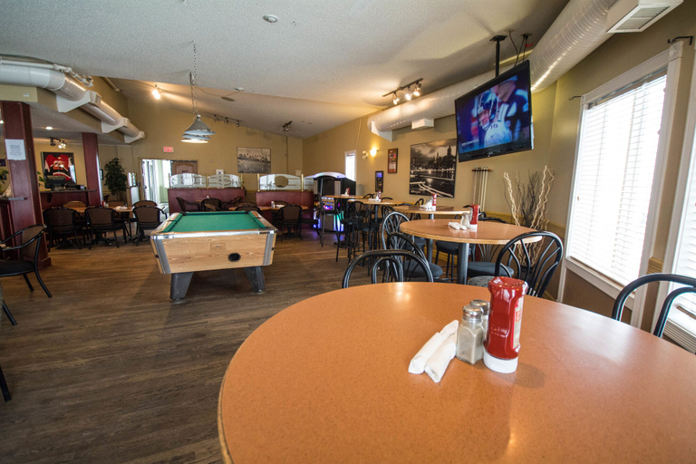 Food & Drinks 4, Nova Inn Acheson, Division No. 11