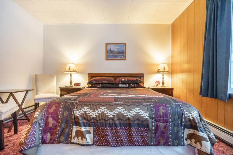 Bedroom 3, Talkeetna Inn, Matanuska-Susitna