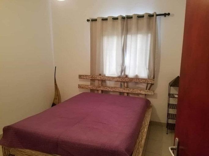Bedroom 2, Nautica Service Maison Rose, Komo-Mondah