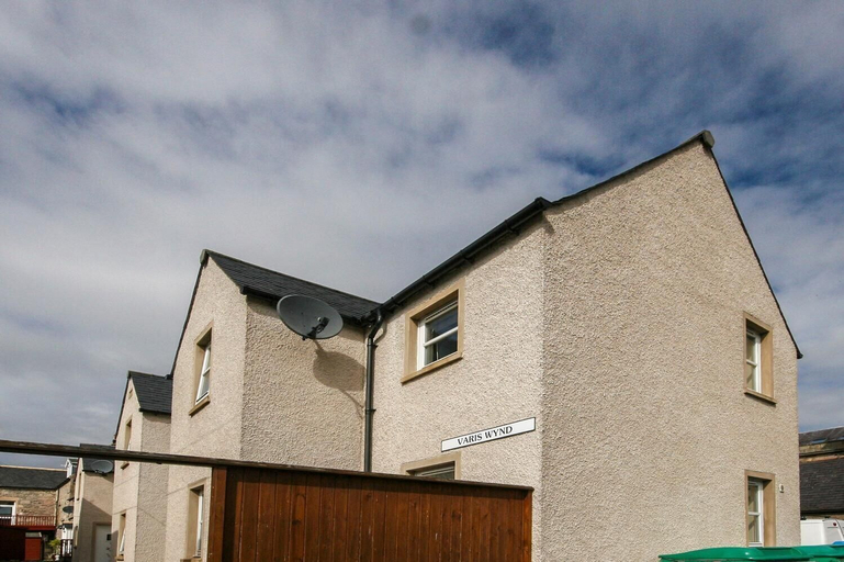 Exterior & Views 2, 7 Varis Apartments, Moray