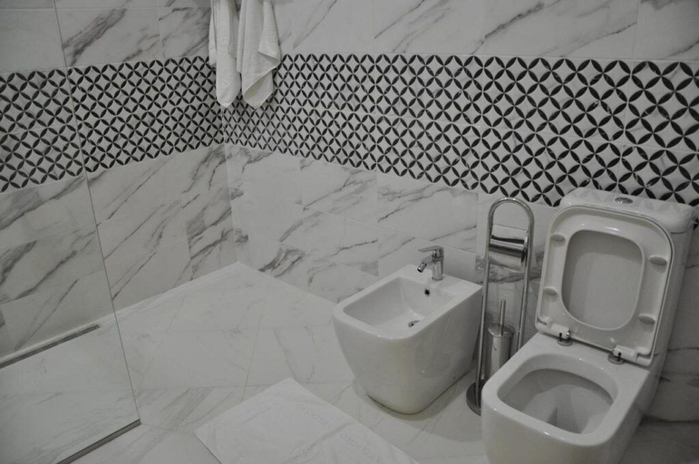 Bathroom 4, Hotel Vivas, Durrësit