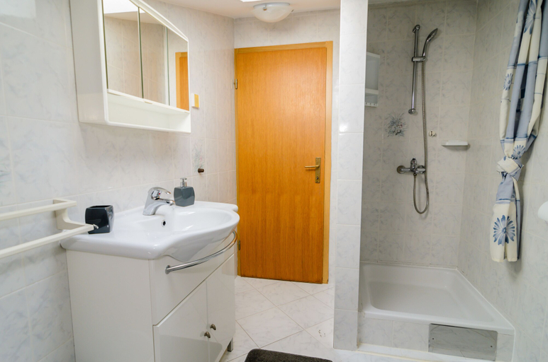 Bathroom 4, Apartments Amico, Zadar