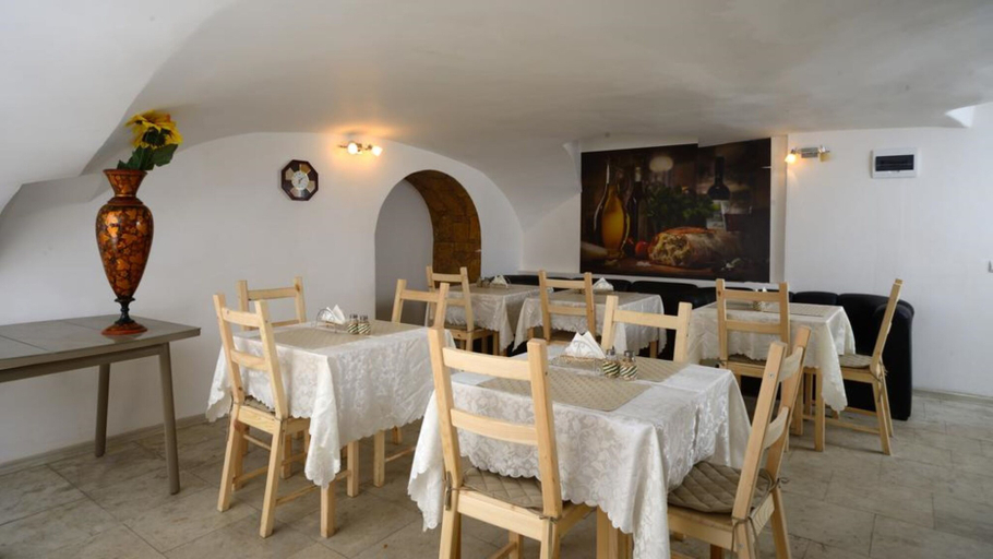 Food & Drinks 4, City Comfort Hotel on Arbatskaya, Central