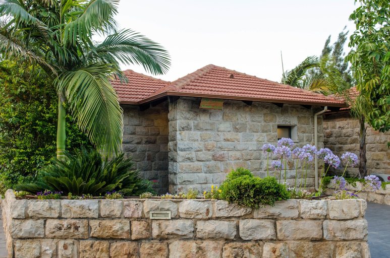 Exterior & Views 2, Renaissance Estate