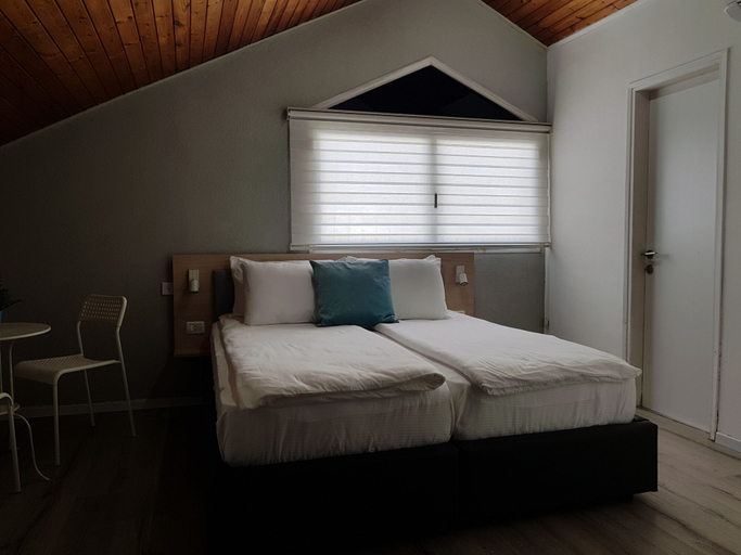 Bedroom 2, Airport Guest House