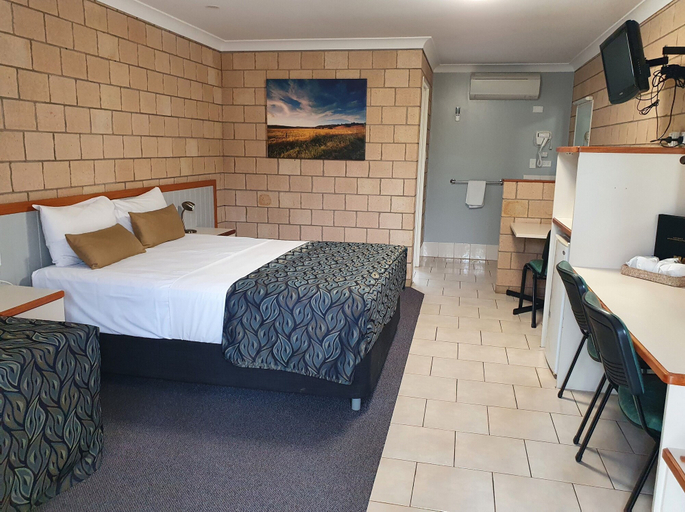 Bedroom 4, Jacaranda Country Motel, Balonne