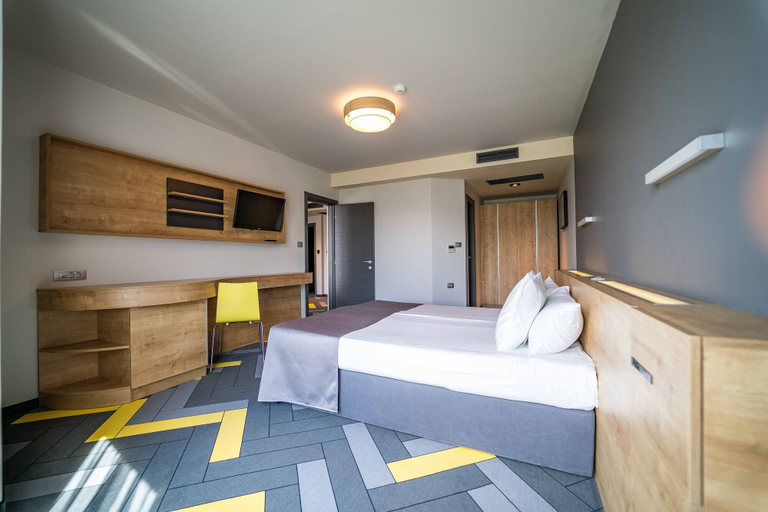 Bedroom 4, HVD Club Hotel Bor - Ultra All Inclusive, Nesebar