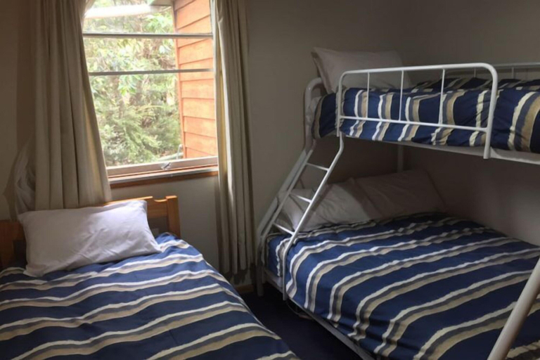 Bedroom 3, Gumnut Cottage, Glamorgan-Spring Bay