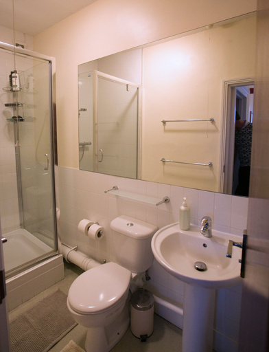 Bathroom 3, The Grange Pub, London