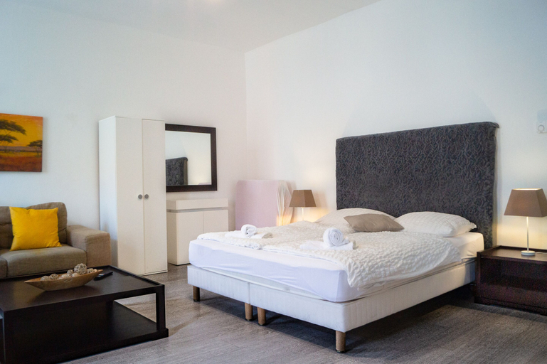 Bedroom 3, Modern Apartment in The Heart of Vienna 8, Wien