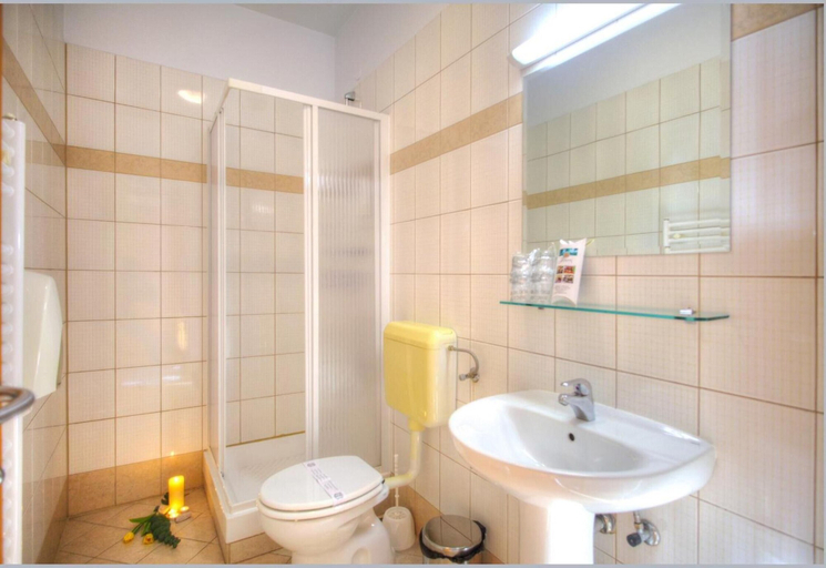Bathroom 3, Guest Accomodation Tamaris, Zadar