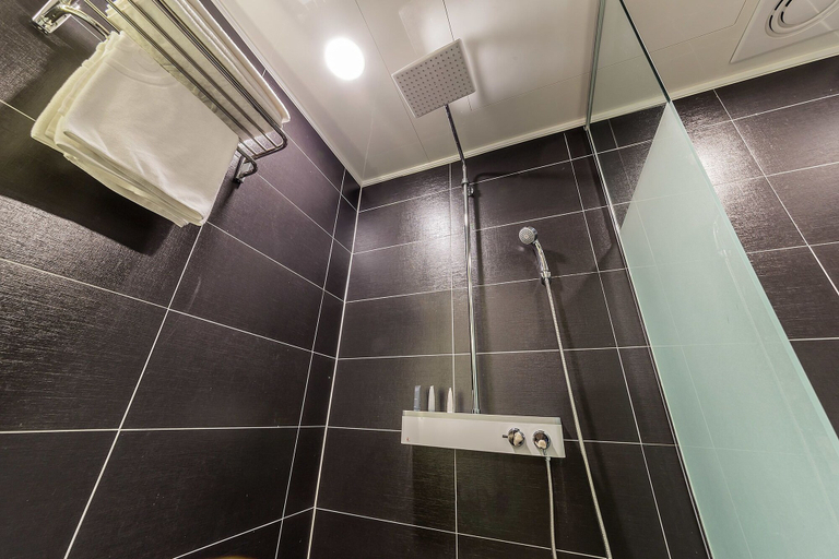 Bathroom 4, Rosabell Hotel, Ansan