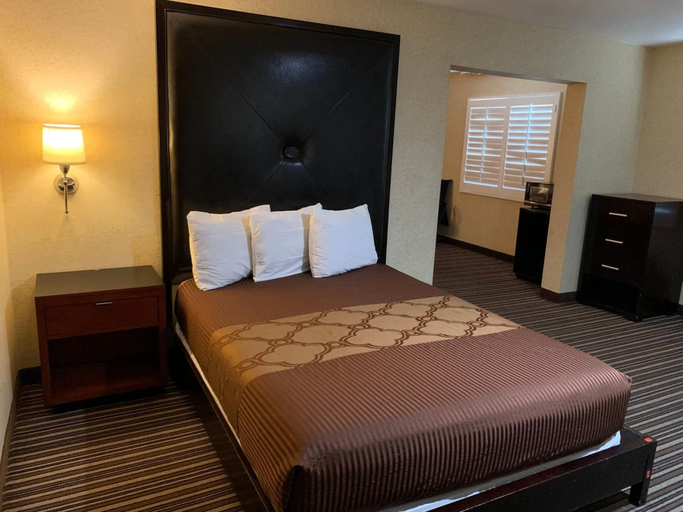 Bedroom 3, Buena Park Inn, Orange