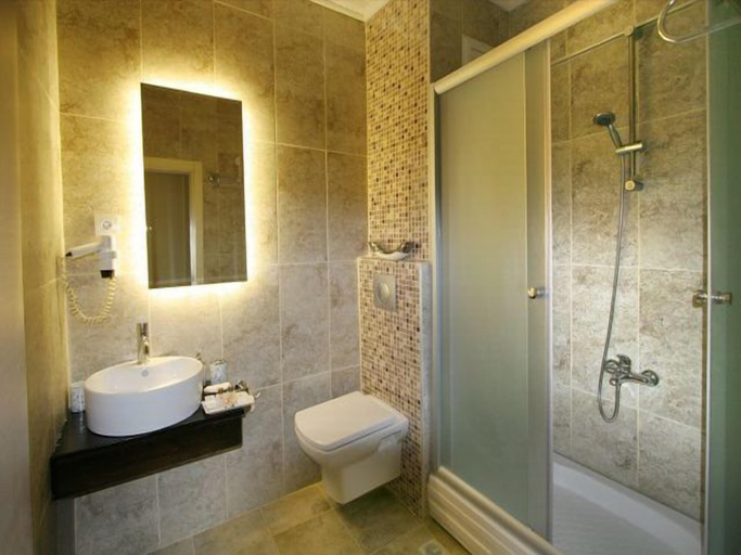 Bathroom 4, Maya Hotel Istanbul, Fatih