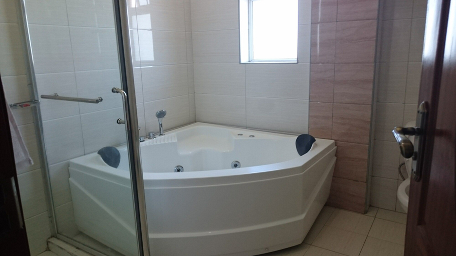 Bathroom 3, Tomax Apartments Brooks, Dagoretti North