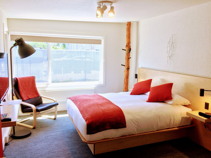 Bedroom 3, Heliotrope Hotel, Whatcom