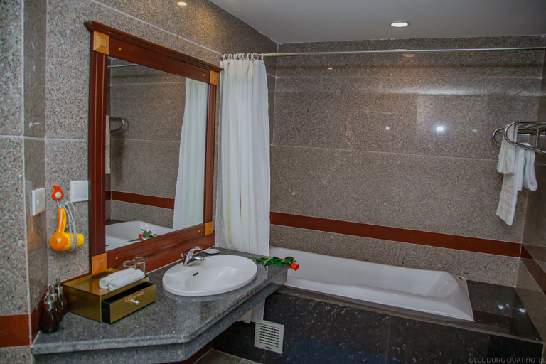 Bathroom 4, DLGL - Dung Quat Hotel, Bình Sơn